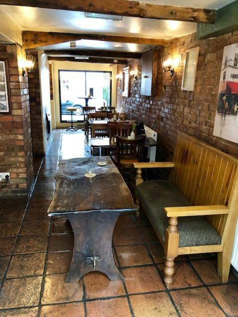 The Queens Head Στράτφορντ απόν Έιβον Εξωτερικό φωτογραφία